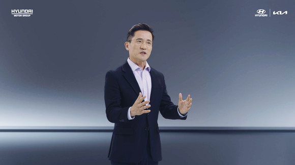 이광국 사장이 '라이징 어게인, 포 차이나'에서 발표를 하고 있는 모습. ⓒ 현대자동차