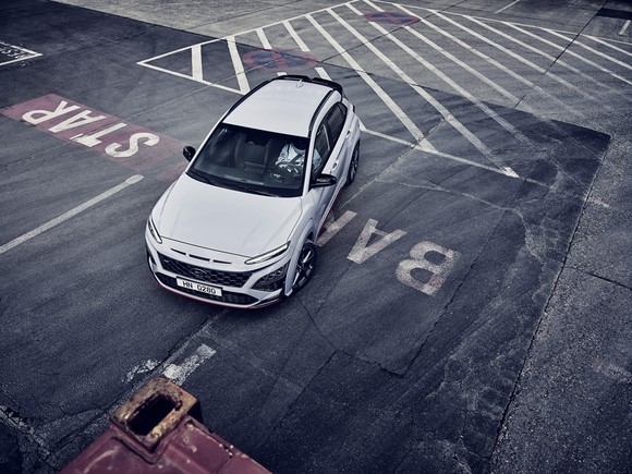 역동적인 비율과 넘치는 볼륨감이 한껏 강조된 코나 N. ⓒ 현대자동차