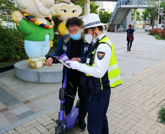 오는 6월14일부터 PM(개인형 이동장치) 운전자에 대한 단속 활동이 강화된다. ⓒ 부산경찰청