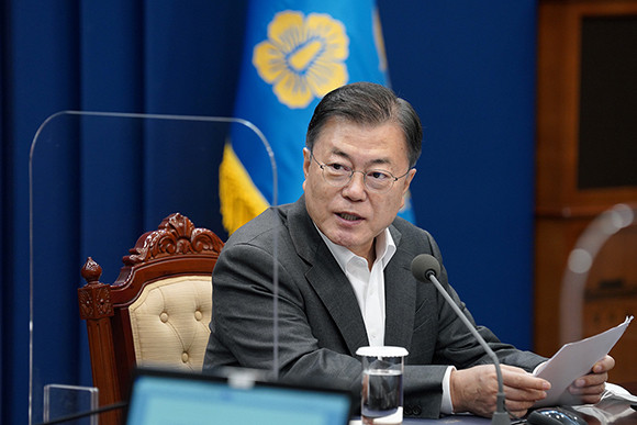 오는 19일 한미정상회담을 위해 출국하는 문 대통령은 정상회담에서 코로나19 백신을 비롯한 한반도 비핵화 등 다양한 방안을 논의할 예정이다. ⓒ 청와대