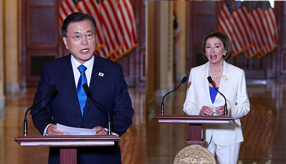 문 대통령과 펠로시 하원의장은 20일 오후(현지시각) 워싱턴 국회의사당에서 미 연방하원의원 지도부 간담회에 앞서 발언을 하고 있다. ⓒ 연합뉴스