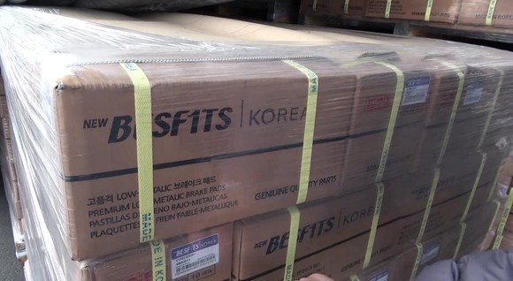 수출 대기 중이던 위조 브레이크 패드. ⓒ 현대모비스