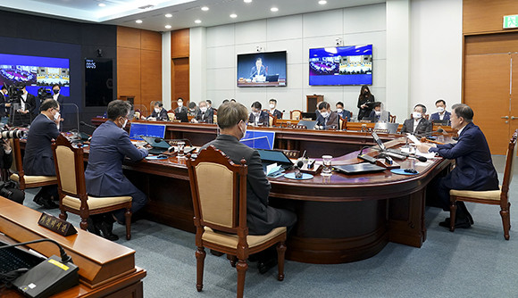 문 대통령은 G7 정상회의와 오스트리아·스페인 순방에서 대한민국의 위상이 달라졌다고 말했다. ⓒ 청와대