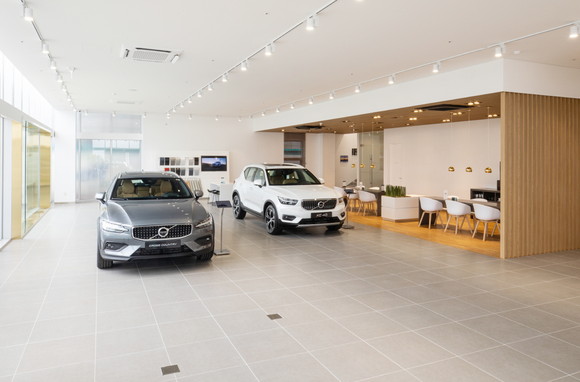 볼보 김해 전시장 내부 모습. ⓒ 볼보자동차코리아