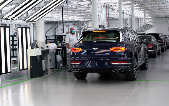 장인들로 이뤄진 팀 미팅을 통해 최종검수에 통과한 차량만이 고객들에게 인도된다. ⓒ 벤틀리모터스