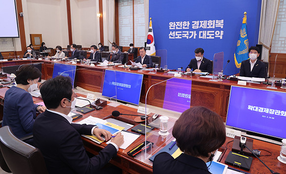 우리나라는 올해 초 발표된 '블룸버그 혁신지수'에서 세계 1위를 차지했고, 지난주 공개된 '2021 유럽혁신지수'에서도 미국·일본·EU를 비롯한 글로벌 경쟁국 가운데 1위에 올랐다. ⓒ 연합뉴스
