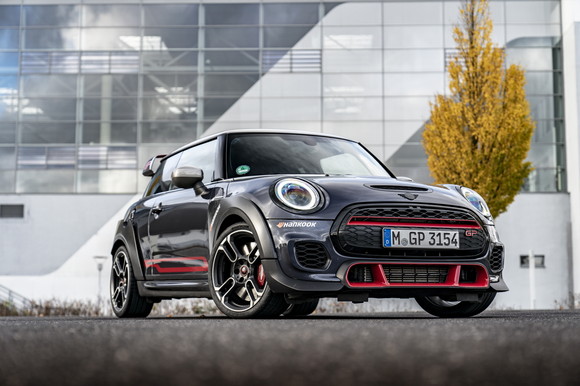 한국타이어가 장착된 미니 JCW GP. ⓒ 한국타이어