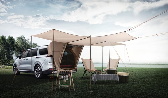 기아는 7인승 노블레스에서 아웃도어 트림을 신규 운영한다. ⓒ 기아