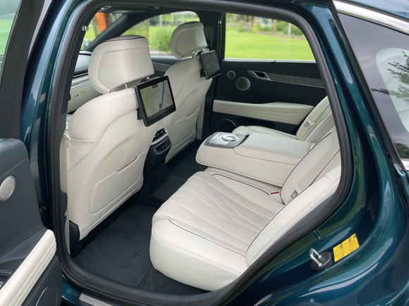 G80 전동화 모델 뒷좌석의 모습. = 노병우 기자
