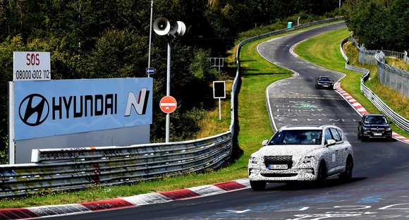 뉘르부르크링 주행시험장에서 현대차그룹 신차들이 테스트를 하고 있는 모습. ⓒ 현대자동차그룹