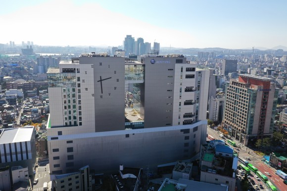 서울 마포구 동교동에 위치한 애경타워 전경. ⓒ 애경그룹