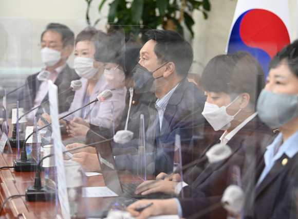 김기현 국민의힘 원내대표가 26일 오전 서울 여의도 국회에서 열린 최고위원회의에서 발언하고 있다. ⓒ 연합뉴스