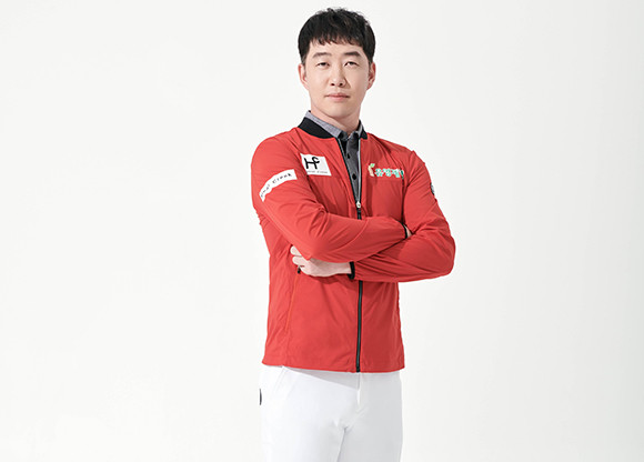 강경남 프로는 지난 5일 끝난 KPGA 코리안투어 비즈플레이 전자신문 오픈 최종 라운드에서 최종 합계 19언더파 269타로 우승을 차지하며 통산 11승을 달성했다. ⓒ 힐크릭