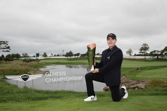 제네시스 챔피언십 우승자 이재경 선수. ⓒ 제네시스 브랜드