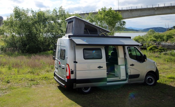 캠핑카로 개조된 르노 마스터. ⓒ 르노삼성자동차