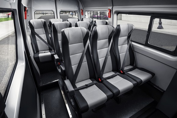 르노 마스터 버스 13인승 승객석. ⓒ 르노삼성자동차