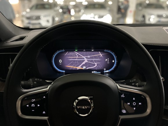 주요 성능 및 차량 상태 정보를 제공하는 12.3인치 운전자 정보 디스플레이는 향상된 그래픽으로 업그레이드됐다. = 노병우 기자