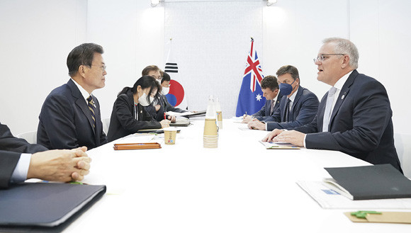 모리슨 총리는 한국과 호주가 저탄소 기술과 수소를 중심으로 하는 파트너십으로 전환해 가는 단계에서 '포괄적 전략적 동반자 관계'로 격상될 필요성이 있다고 강조했다. ⓒ 청와대