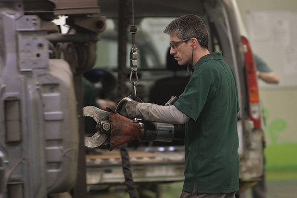 리-팩토리는 2022년 초부터는 순환경제에 대한 연구 및 혁신을 전담하는 인큐베이터와 지역의 지원을 받아 자격증 취득까지 가능한 새로운 학업 코스도 지원할 예정이다. ⓒ 르노삼성자동차