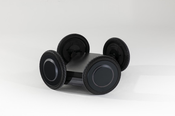 개별 동력 및 조향 제어 시스템은 360° 제자리 선회와 전 방향 이동을 가능하다. ⓒ 현대자동차그룹