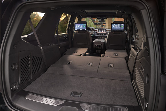 3열을 편 상태의 기본 적재용량은 722ℓ이며, 2열까지 접을 경우 최대용량은 3480ℓ다. ⓒ 한국GM