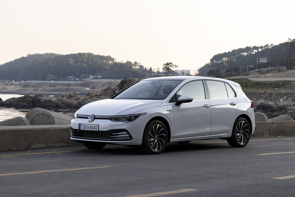 8세대 골프는 과거와 미래가 공존하는 골프만의 디자인 언어를 정립했다. ⓒ 폭스바겐 코리아