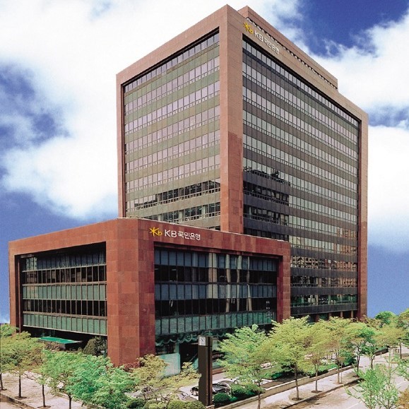 KB금융그룹은 지난해 순이익이 4조4096억원을 기록하며 처음으로 '4조 클럽'에 입성했다. © KB금융그룹