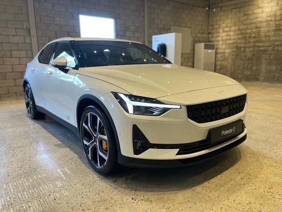 디자이너 출신의 CEO 토마스 잉엔라트가 이끄는 폴스타는 절제와 단순함을 통해 순수한 아름다움을 추구하는 스칸디나비안 미니멀 디자인을 지향한다. = 노병우 기자