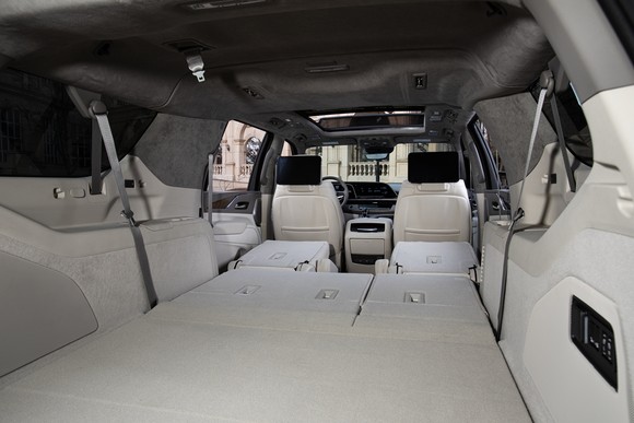 2~3열 모두 폴딩 시 4044ℓ의 적재공간을 기록한다. ⓒ 캐딜락코리아