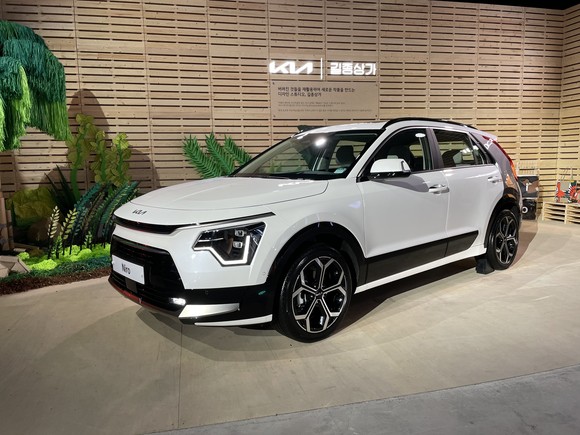 외관은 공기역학적인 디자인을 갖춘 바디에 강인한 느낌의 디테일을 통해 SUV 특유의 세련되고 도전적인 스타일을 완성했다. = 노병우 기자