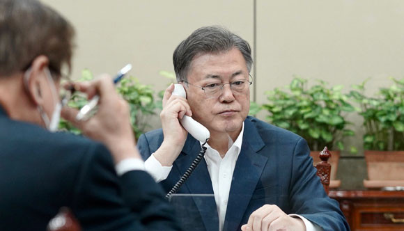 윤 당선인과 통화는 10일 오전 9시10분부타 5분가량 이뤄졌다. ⓒ 청와대