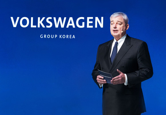 틸 셰어 그룹사장이 2021년 성과 및 2022년 주요 계획을 발표하고 있다. ⓒ 폭스바겐그룹코리아