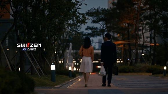 이노션이 기획부터 제작까지 총괄 진행한 KCC건설 스위첸 TV광고. ⓒ 이노션