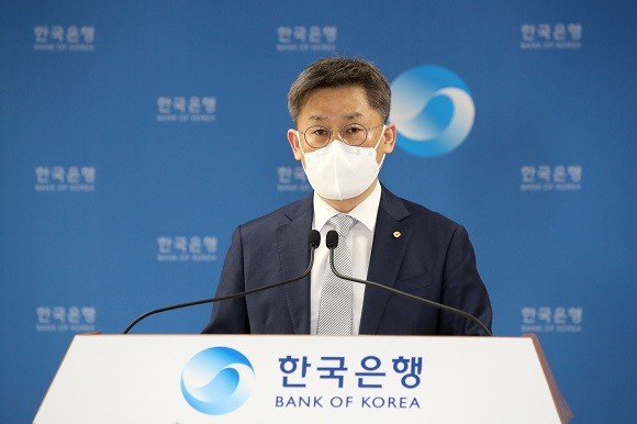 상품수지는 수출보다 수입 증가폭이 늘어난 영향으로 전년동월대비 흑자 규모가 15억9000만달러 감소했다. ⓒ 한국은행