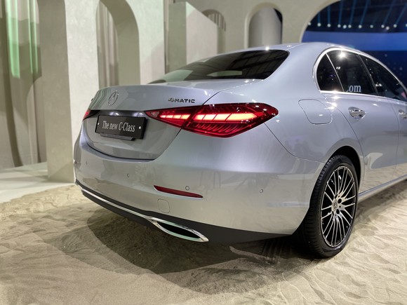 더 뉴 C 200 4MATIC 아방가르드 모델 후면. = 노병우 기자