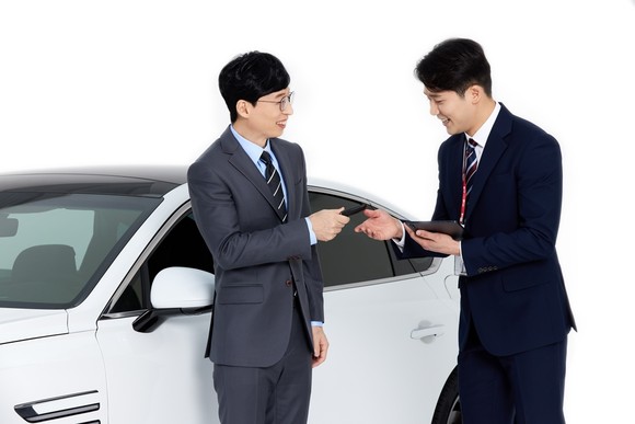 모빌리티 업계가 신성장 동력을 확보하기 위해 동종 또는 타 업종의 기업들과 손을 맞잡은 사례가 이어지고 있다. ⓒ K Car