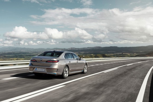 뉴 7시리즈는 최고의 디지털 경험을 통해 미래지향적인 이동경험을 제공한다. ⓒ BMW 코리아