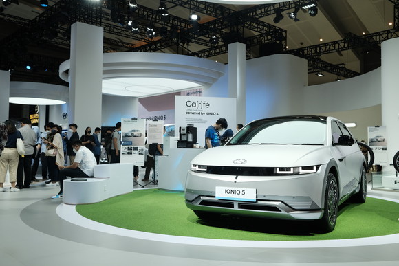 현대차 아이오닉 5는 지난 3월31일부터 개최된 2022 IIMS 모터쇼(Indonesia International Motor Show)에서 첫 공개됐다. ⓒ 현대자동차