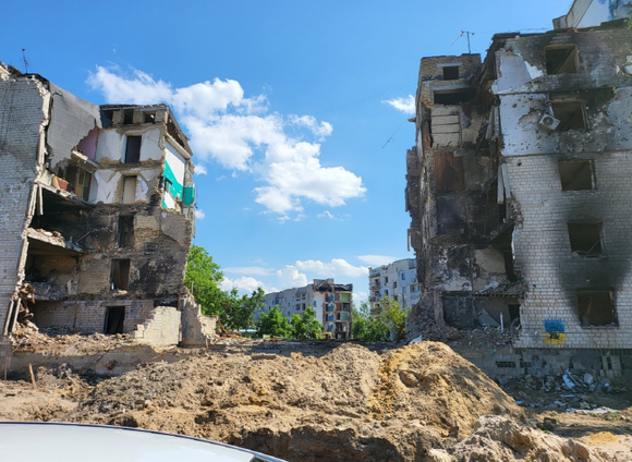 러시아군 푝격으로 폐허가 된 우크라이나 한 도시의 처참한 모습. ⓒ 그린닥터스