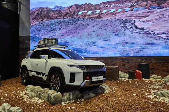 토레스는 기존 SUV와 차별화된 강인하면서 자유로운 삶과 도전적 모험을 즐기는 SUV 다움을 직관적으로 느낄 수 있도록 디자인됐다. ⓒ 쌍용자동차