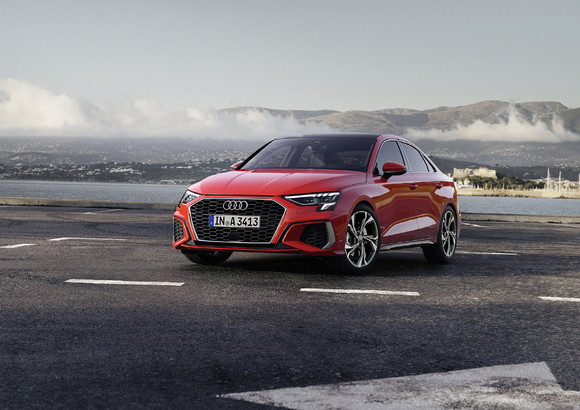 눈길을 사로잡는 우아하고 스포티한 디자인의 뉴 아우디 A3 40 TFSI. ⓒ 아우디 코리아