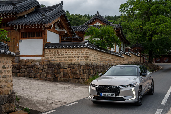 플래그십 DS 7 크로스백. ⓒ 스텔란티스 코리아