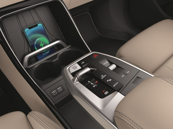 뉴 2시리즈 액티브 투어러는 최신 커넥티비티 기술을 갖춘 것이 특징이다. ⓒ BMW 코리아