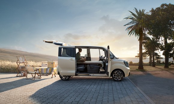 15인치 전면가공 휠은 측면부의 개성을 더한다. ⓒ 기아