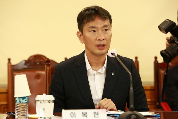 이복현 금감원장은 5일 금융업계 간담회를 열고 '감독업무 혁신 로드맵'을 발표했다. ⓒ 금융감독원