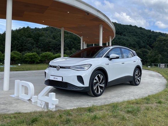 ID.4의 외관 디자인은 폭스바겐의 SUV 디자인 아이덴티티와 미래적인 요소가 융합됐다. = 노병우 기자