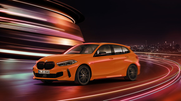 M135i xDrive 프리즘 파이어 오렌지. ⓒ BMW 코리아