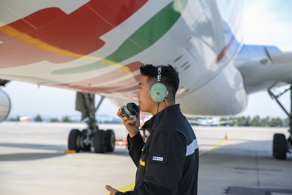 K2 Safety 전문 기성복 기반의 유니폼(춘하복)을 착용한 티웨이항공 정비사. ⓒ 티웨이항공