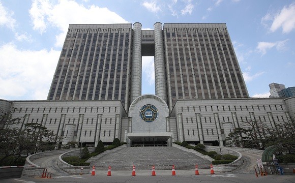 서울중앙지법과 서울고등법원이 함께 쓰고 있는 서울 서초구 법원청사 전경. ⓒ 연합뉴스