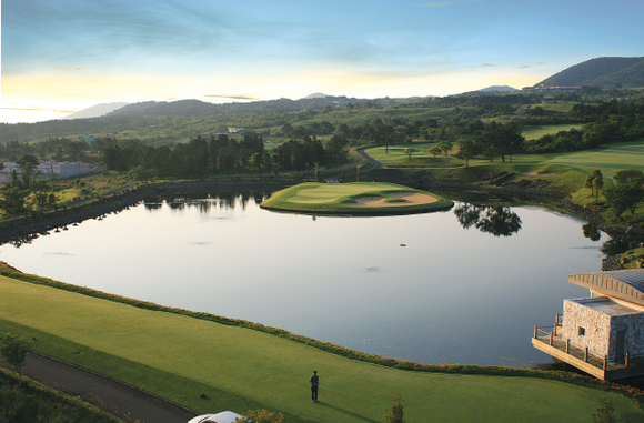 라헨느CC 시그니처 오션코스 아일랜드 6번홀 전경. ⓒ 라헨느CC